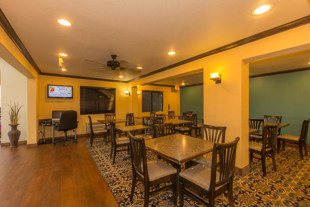Super 8 By Wyndham Oklahoma Airport Fairgrounds West Motel Luaran gambar